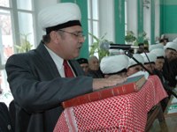 Гаяз Закиров произносит клятву на Коране